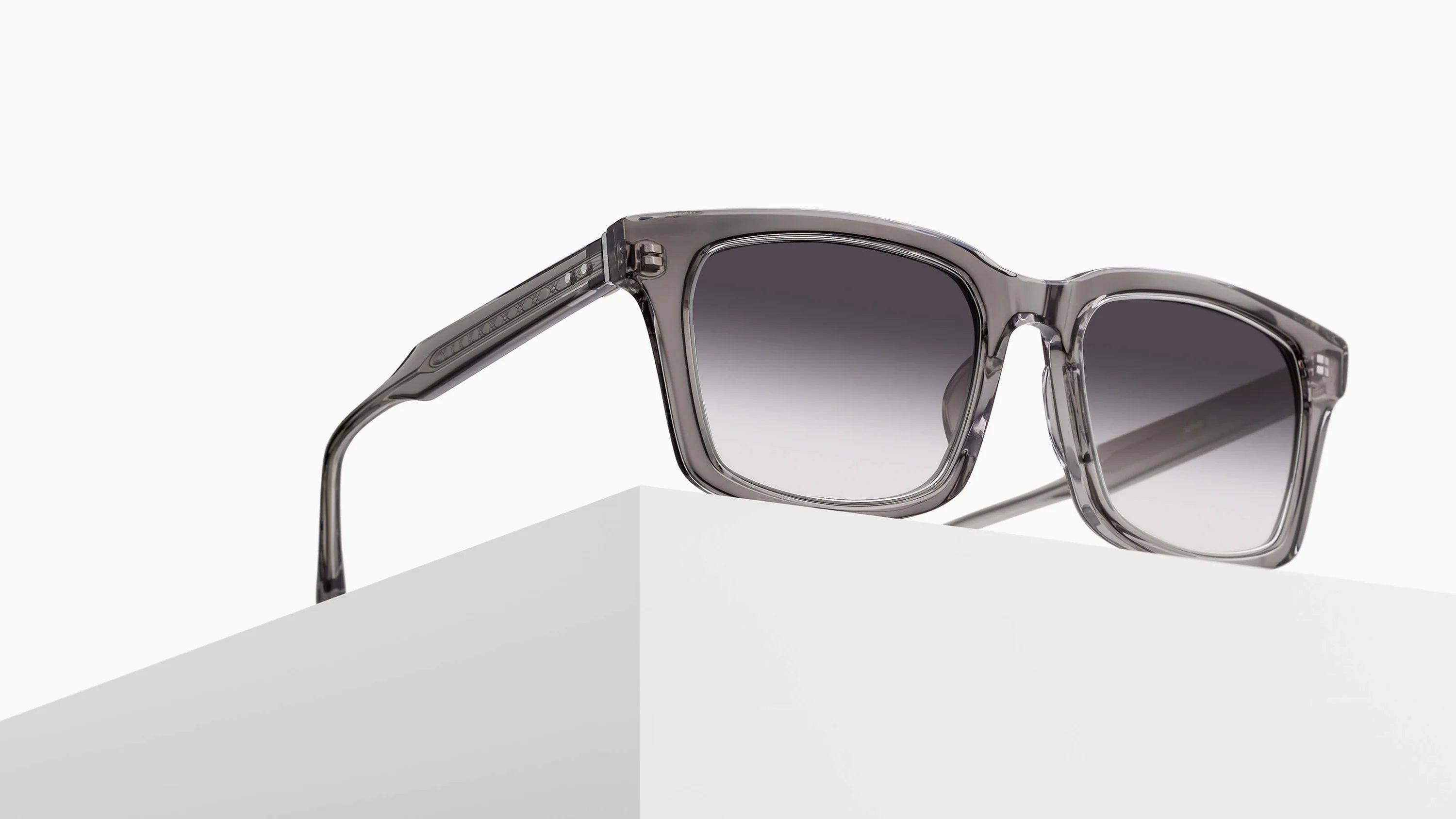MATSUDA 1040 - Color GRC Grey Crystal