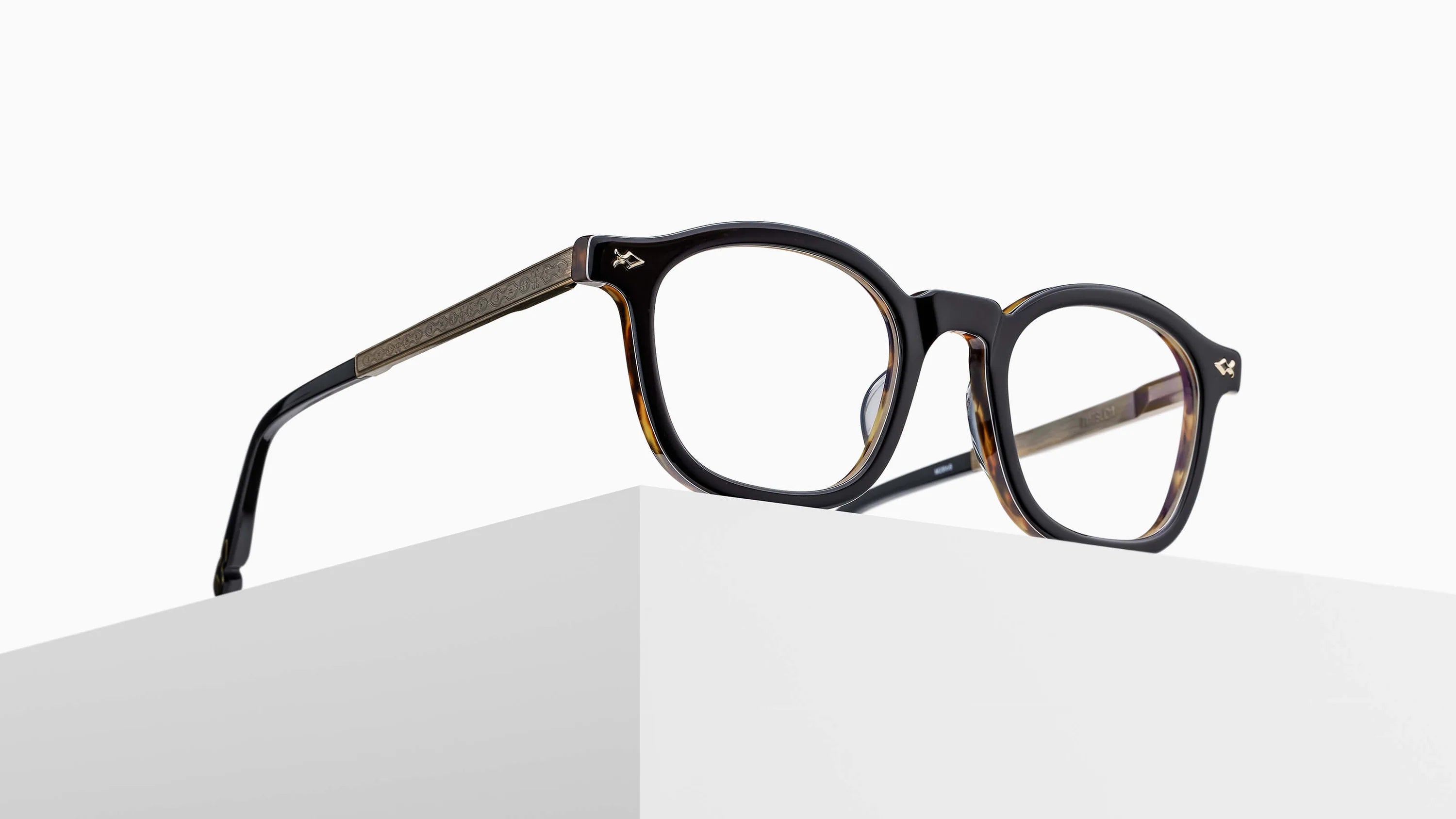 MATSUDA 2068 - Color BKTO-AG Black Tortoise/Antique Gold
